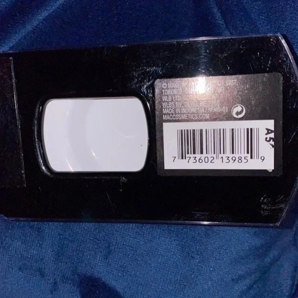 Mac  eyelashes New - Picture 4 of 6